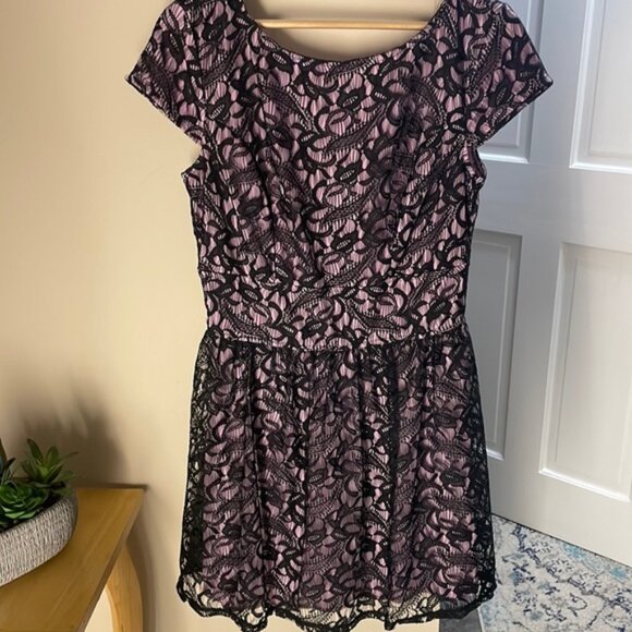 Three Pink Hearts dress with lace overlay - Picture 1 of 13